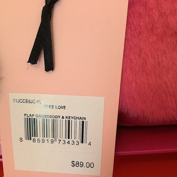 Juicy Couture Free Love Pink Crossbody & Keychain Boxed Gift Set - Picture 5 of 5